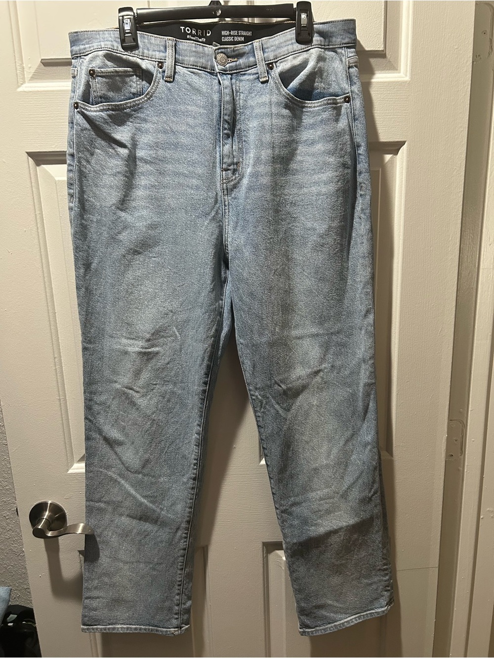 Torrid Women's High Rise Straight Elastic Waist Classic Denim Jeans Size 16 Tall